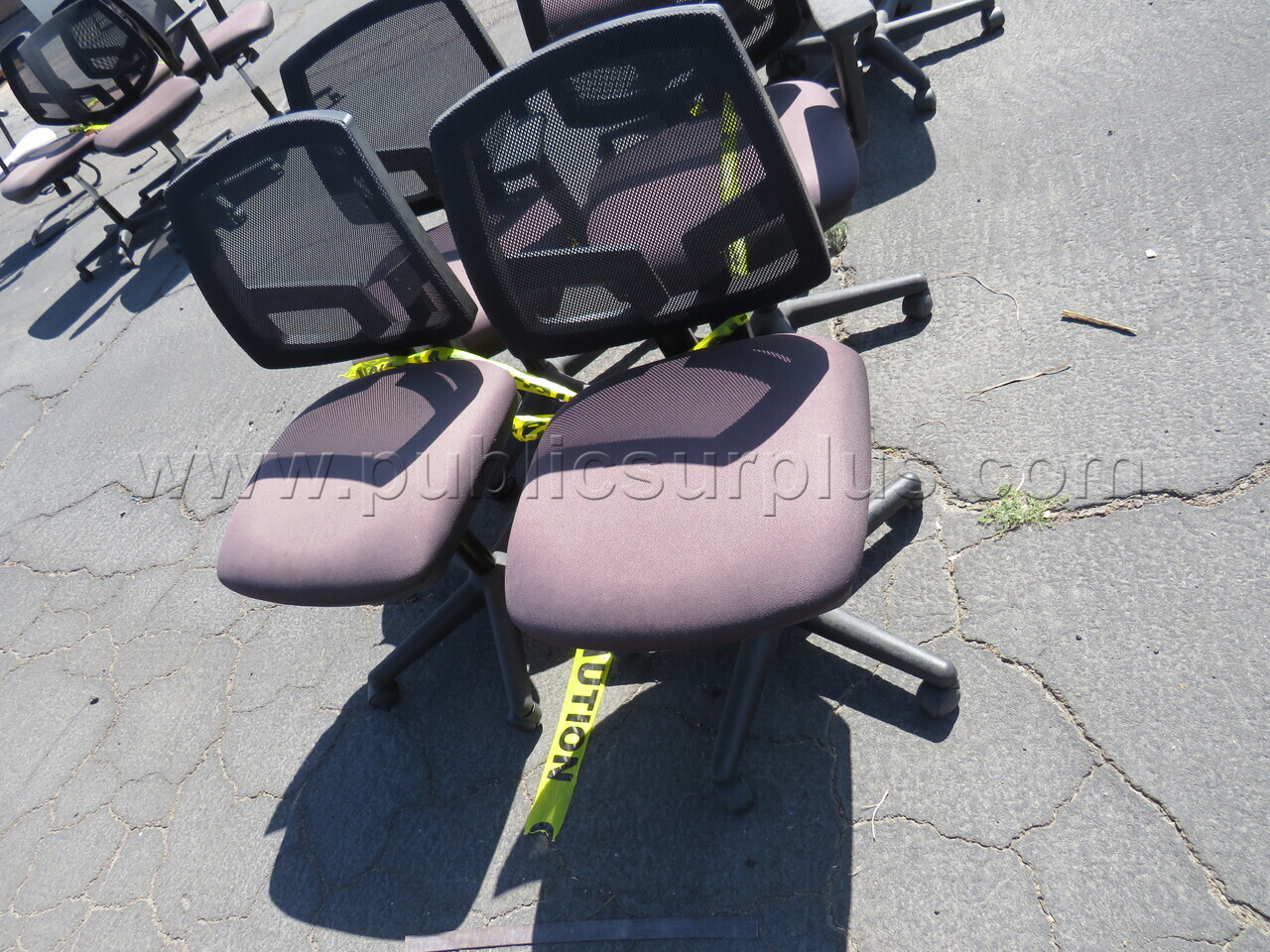 Lot of 4 Chairs — photo 1