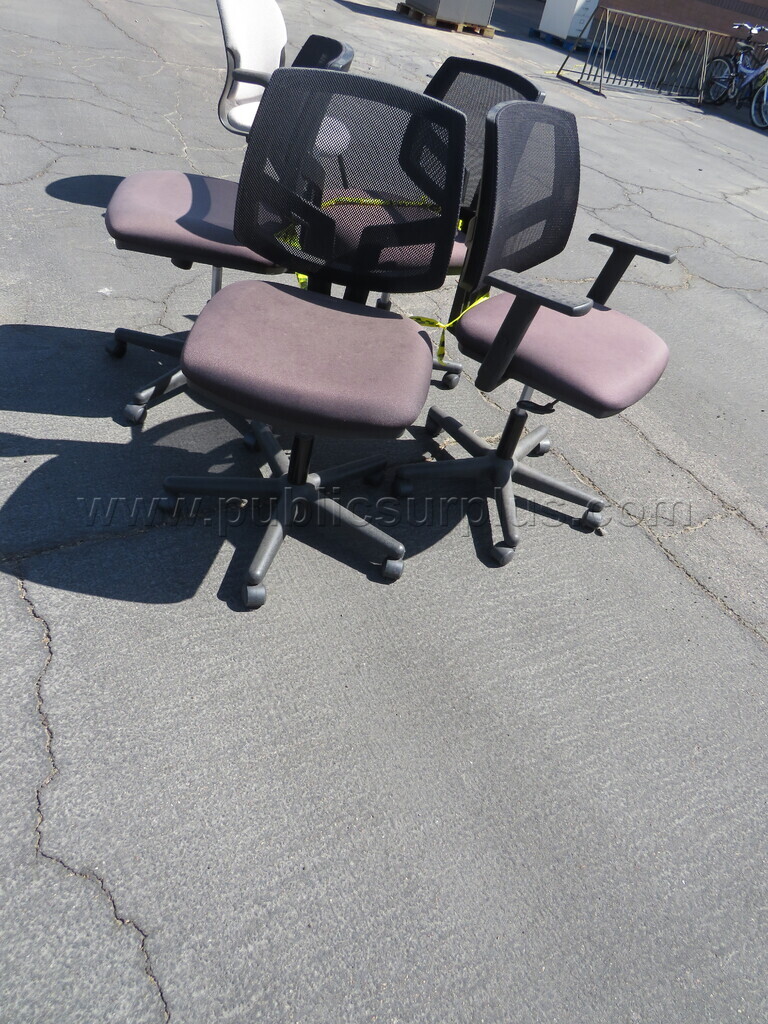 Lot of 4 Chairs — photo 1