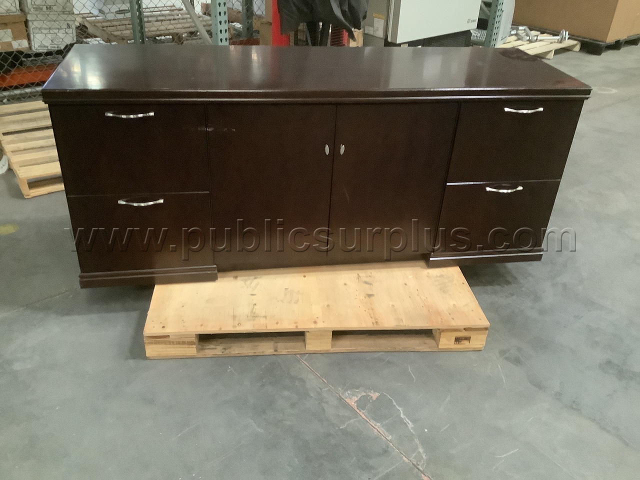 1 wooden Desk — photo 1