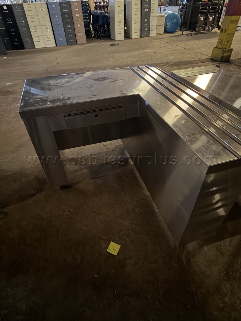 Cashier Desk — photo 1