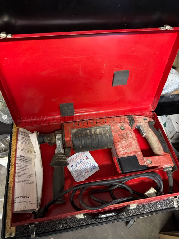 Milwaukee Chipping Hammer - B — photo 1