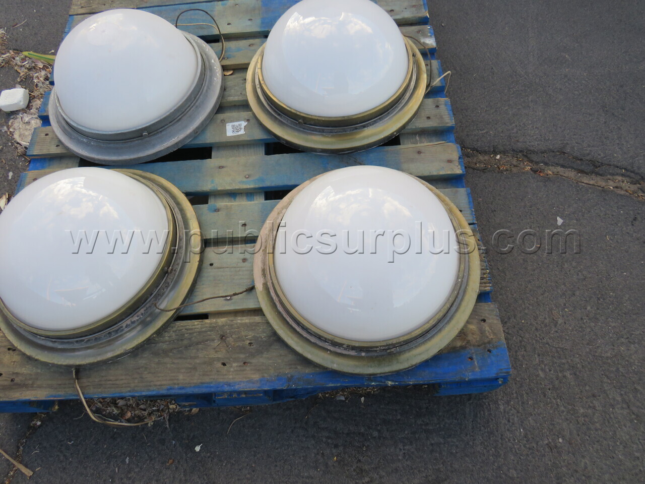 Lot of 4 Ceiling Lights **Unknown Condition** — photo 1