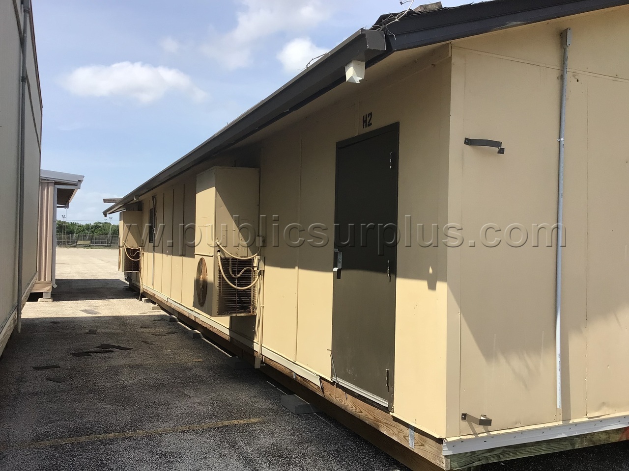 Double Building — photo 1