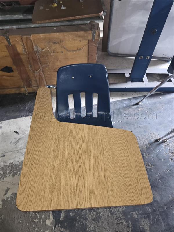 (17) STUDENT DESKS — photo 1