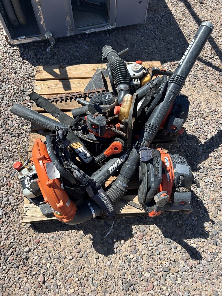 Leaf blowers and hedger — photo 1