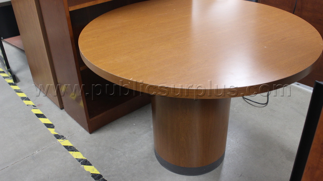 Wood Round Table 42" in Diameter — photo 1