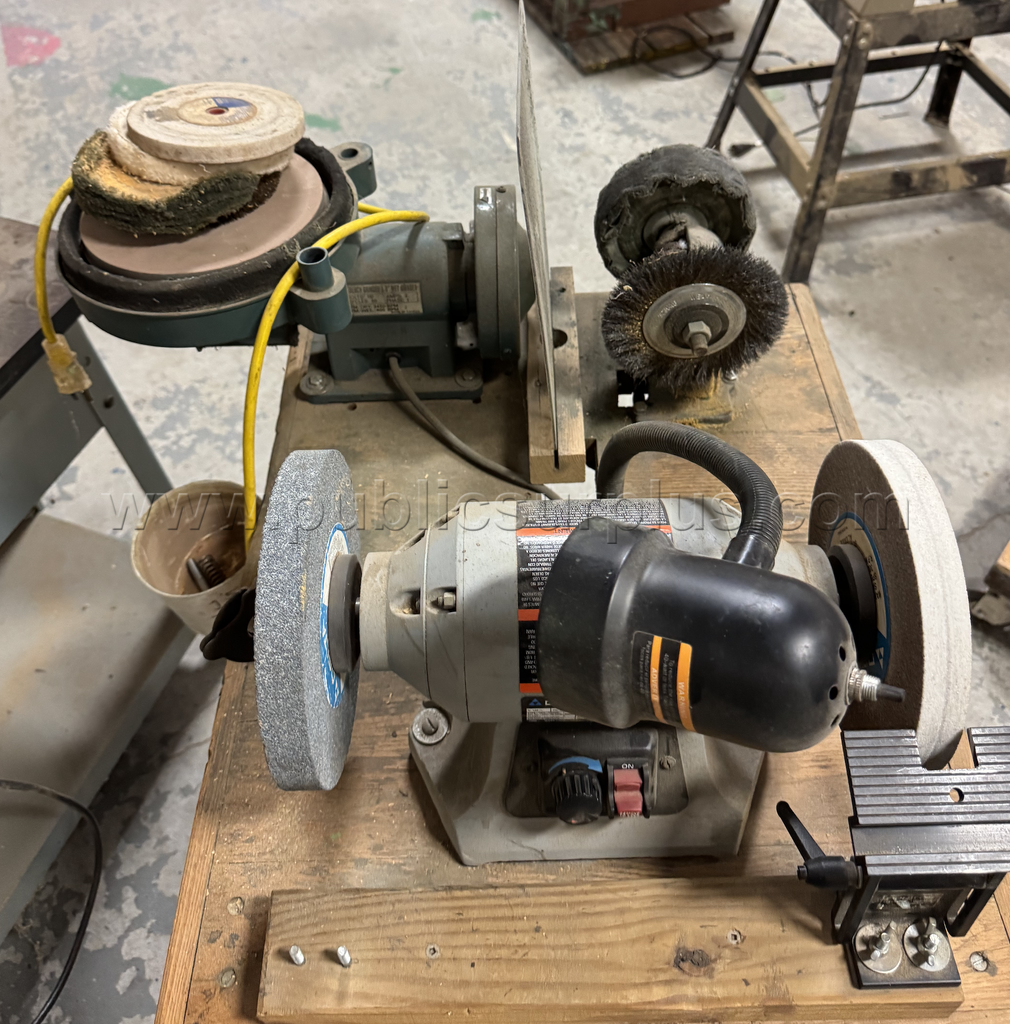 Grinders — photo 1