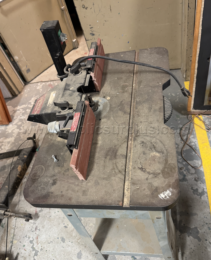Router Table — photo 1