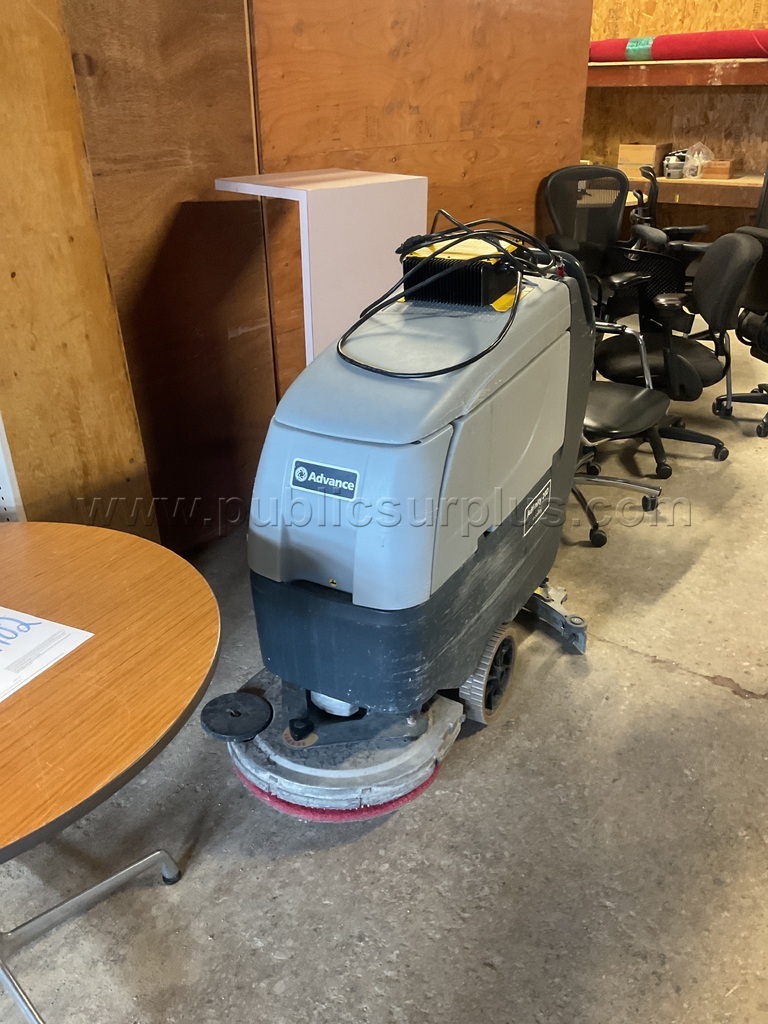 Advance Floor Scrubber Lot # 4726 — photo 1