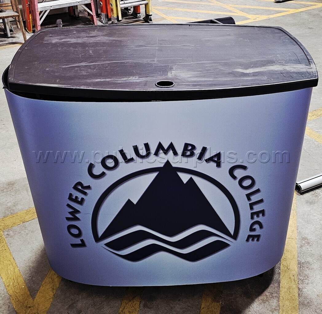 Table System (Workstation, Kiosk) and Marketing Banner- LCC Logo — photo 1