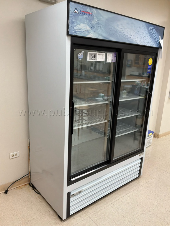 merchandiser — photo 1