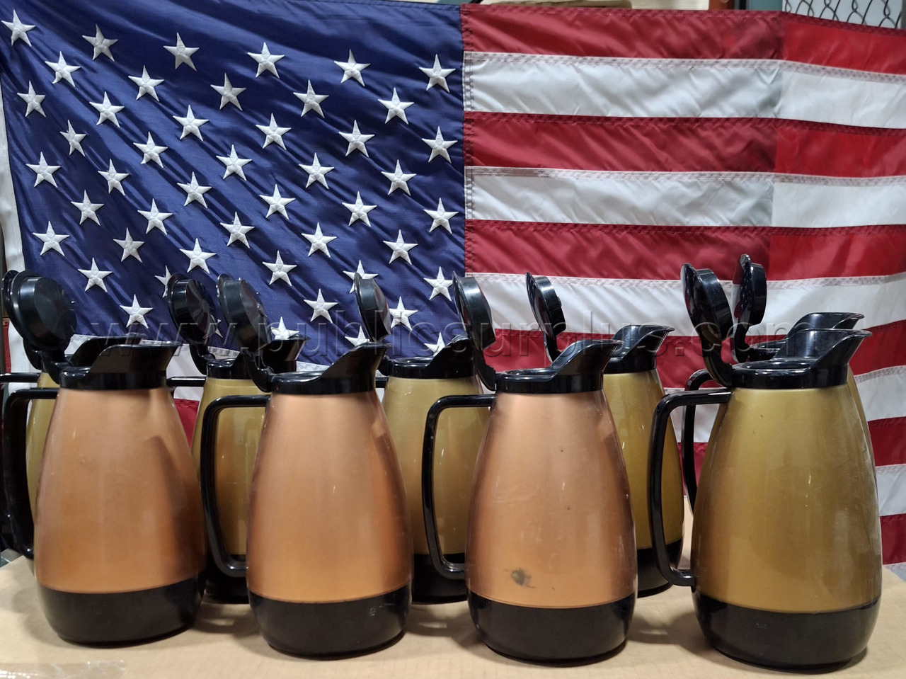 Carafes 1Ltr. 9 total — photo 1