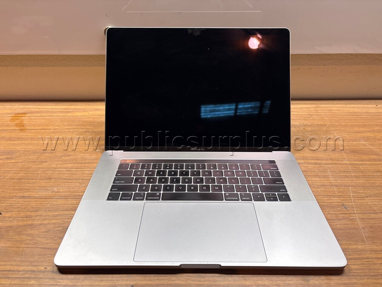 Apple Macbook Pro A1990 — photo 1