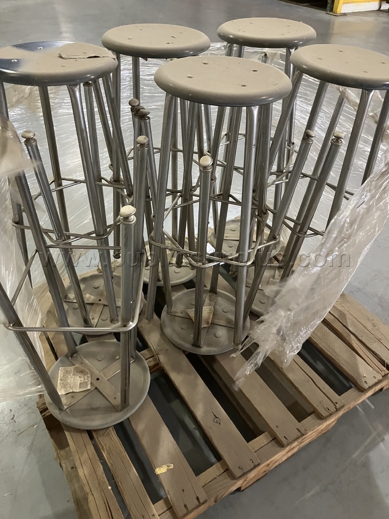 Stools — photo 1