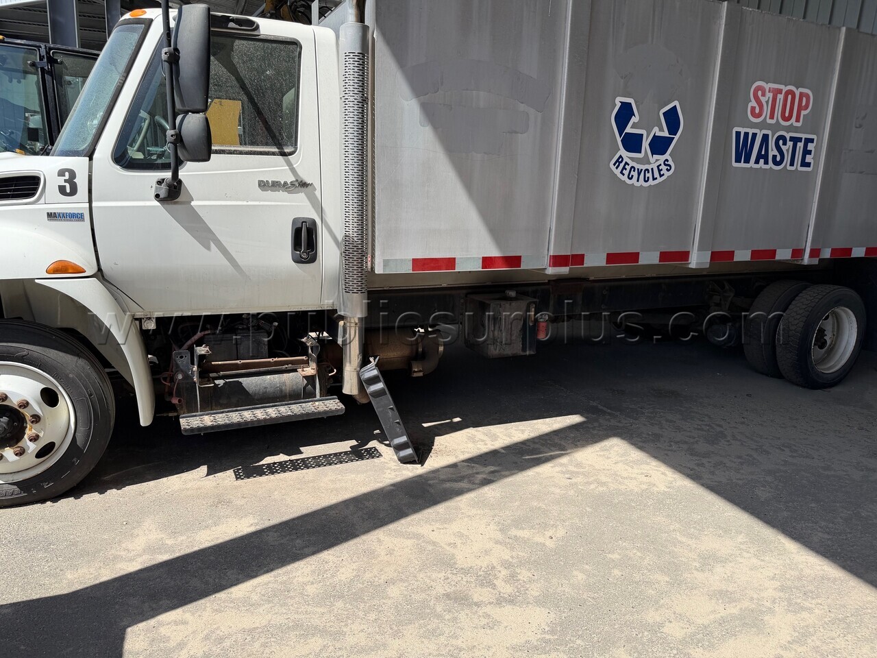 2014 International 4300 — photo 1