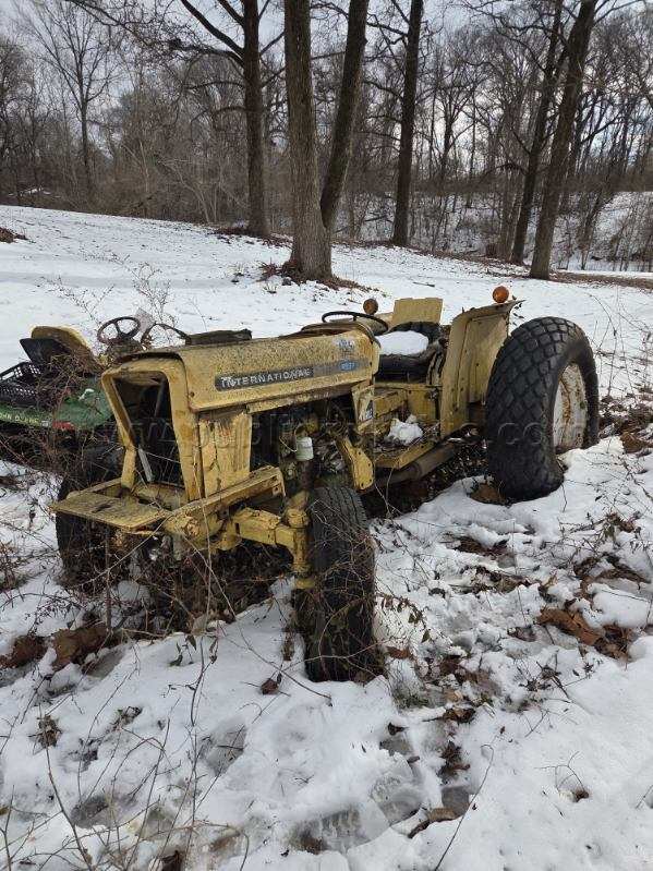 International Tractor — photo 1
