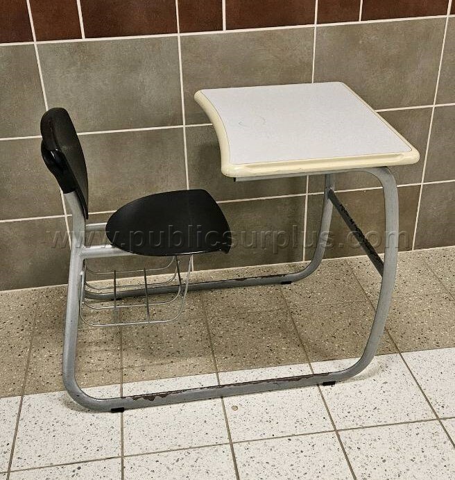 Lot of 20 combo school student desks — photo 1