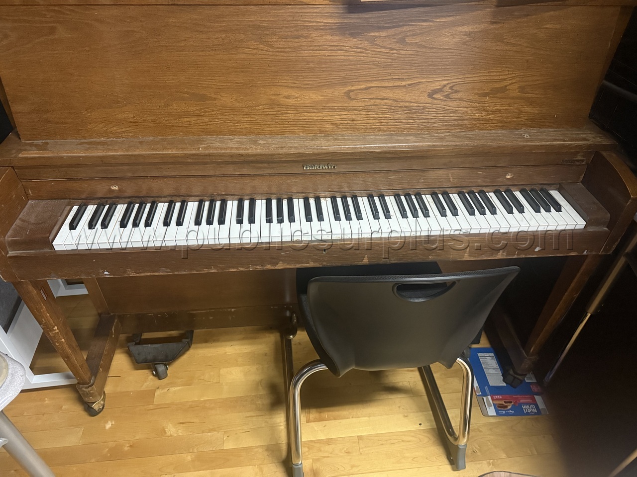 Upright Piano — photo 1