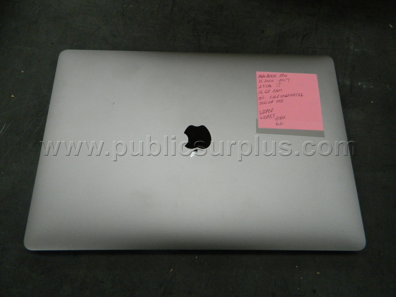 2017 APPLE 15" MACBOOK PRO — photo 1