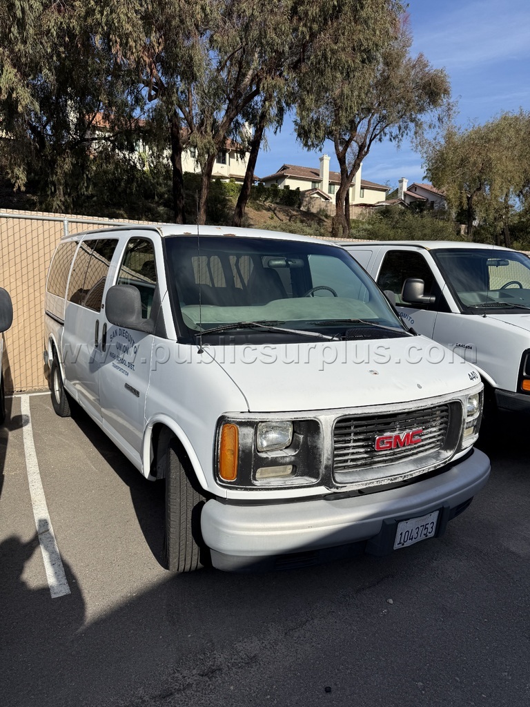 GMC Savana SL 1500 VAN — photo 1