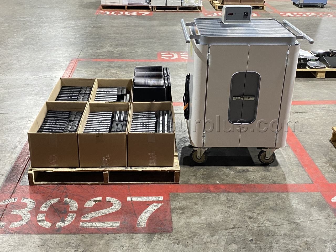 1 Pallet of Assorted Computers & Notebook Cart -Untested- /RA — photo 1