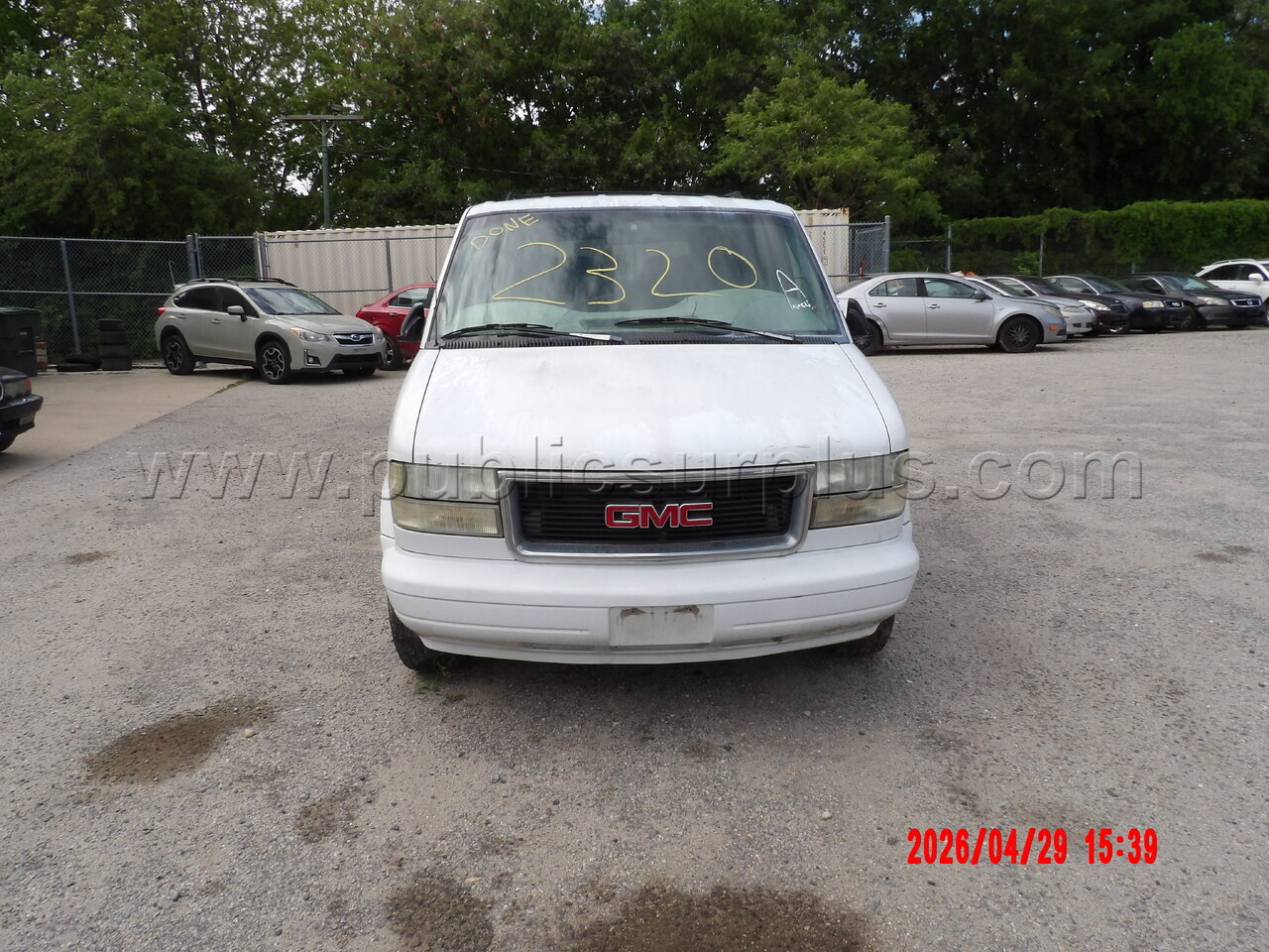 2001 GMC Safari — photo 1