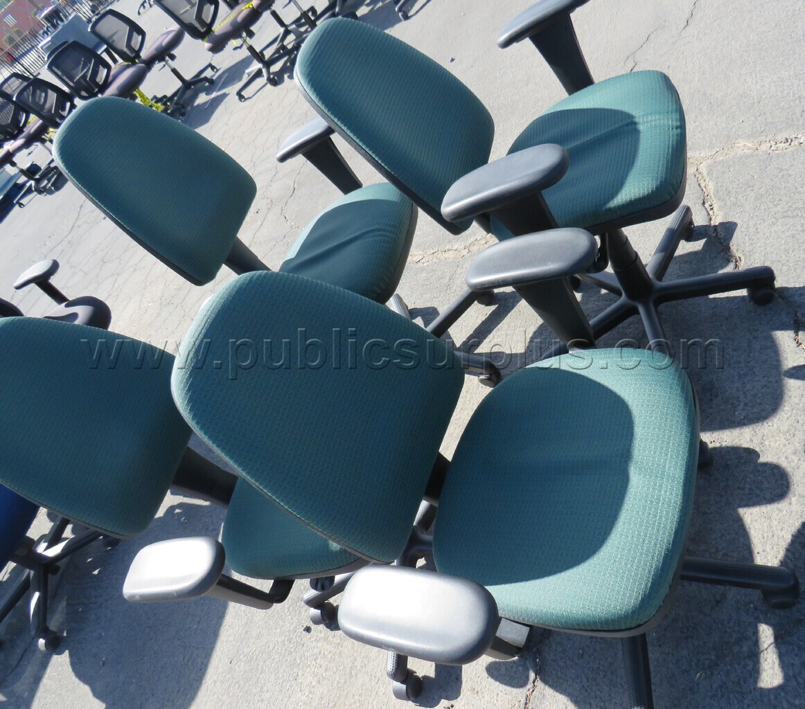 Lot of 4 Chairs — photo 1