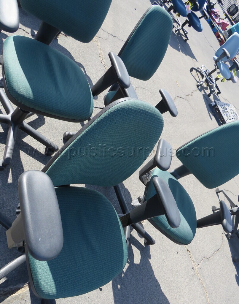 Lot of 4 Chairs — photo 1