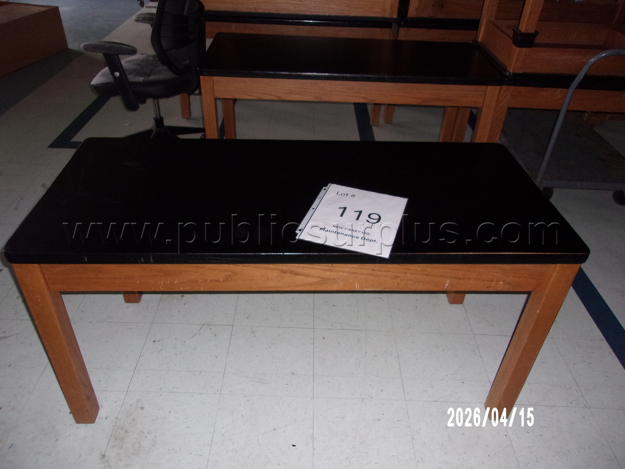 Lot #119 tables — photo 1