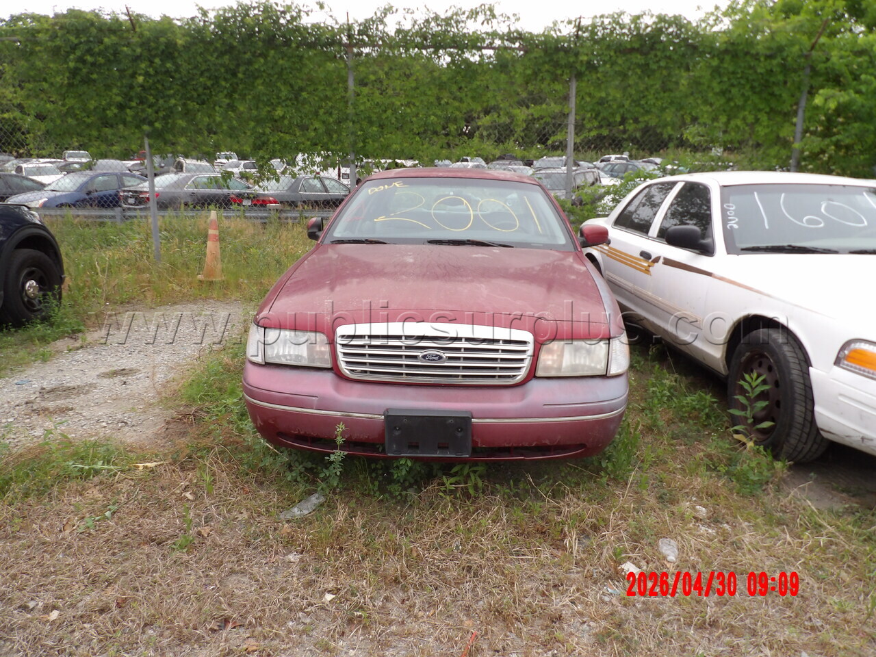 2002 Ford Crown Vic — photo 1