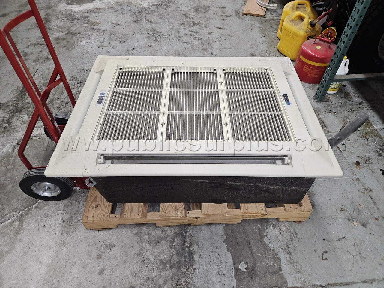 Ceiling Cassette Unit - AC only - Used - Remote Condensers - Used — photo 1