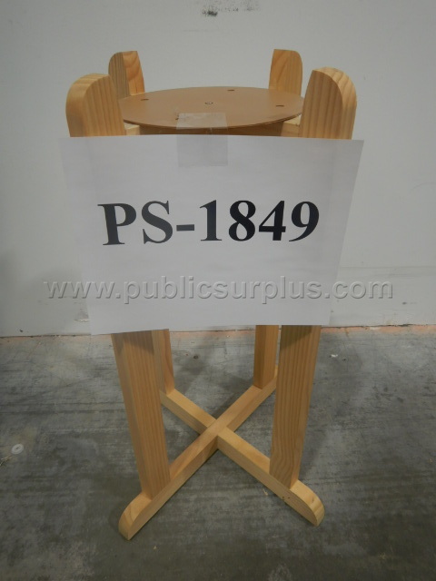 Wooden Spinning Stand — photo 1