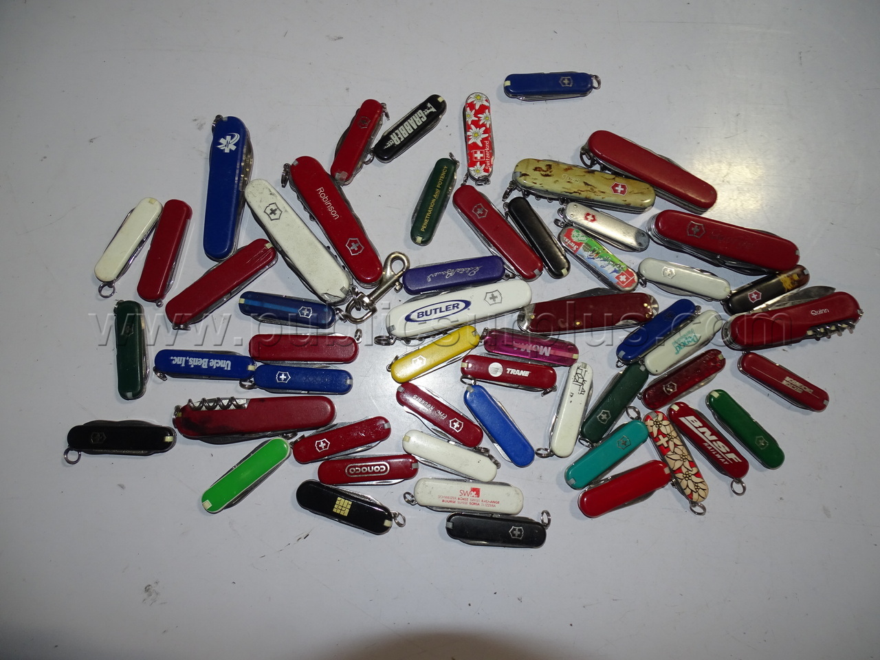 Swiss Army Style Pocket Knives- Victorinox - Shipping Fee $20 — photo 1