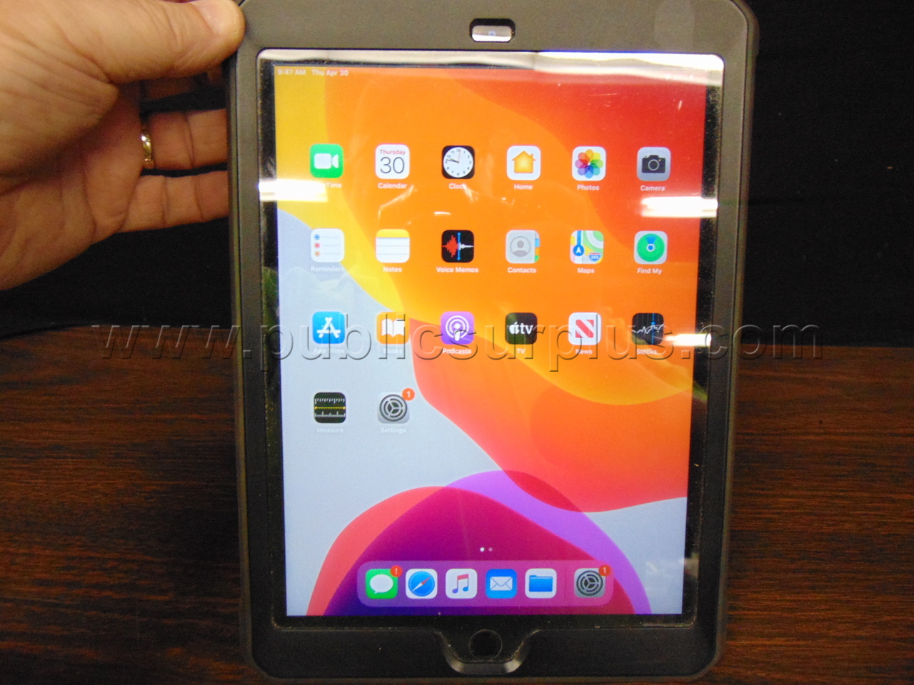 iPad Lot #4907 — photo 1