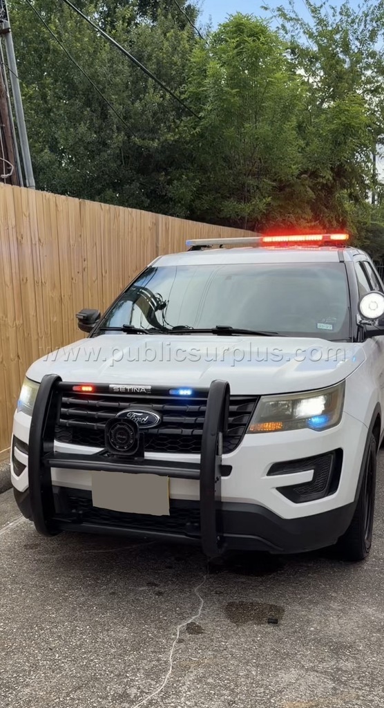 FULLY EQUIPPED 2017 Ford Explorer Police Utility — photo 1