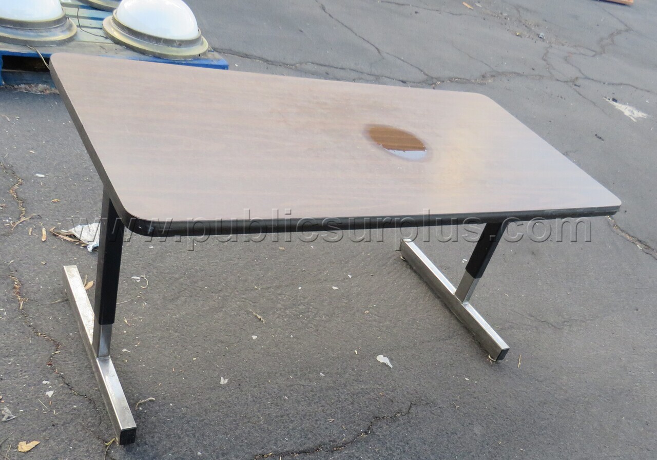 Table — photo 1