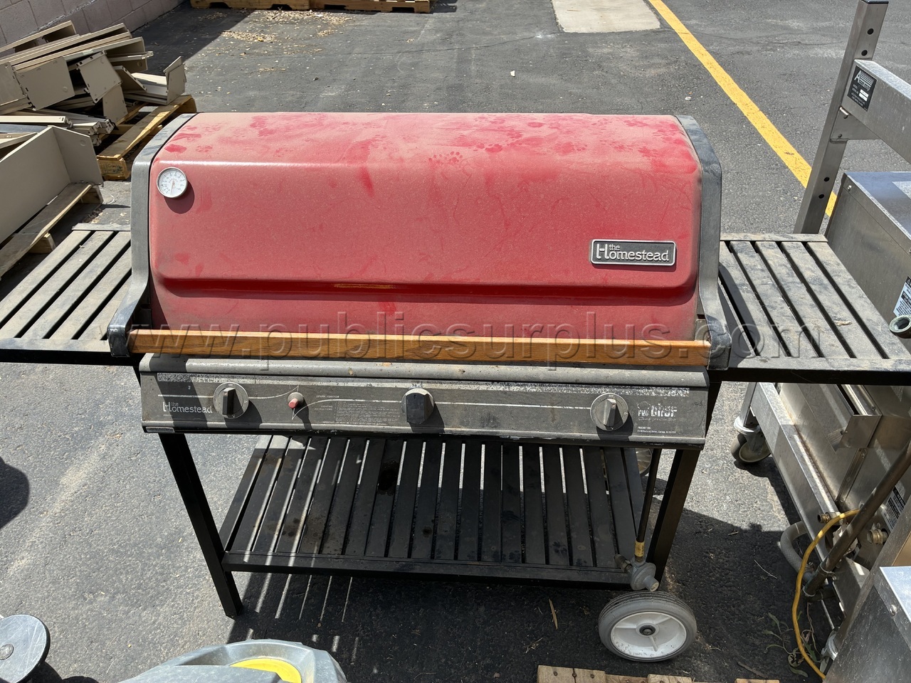 Homestead Gas Grill — photo 1