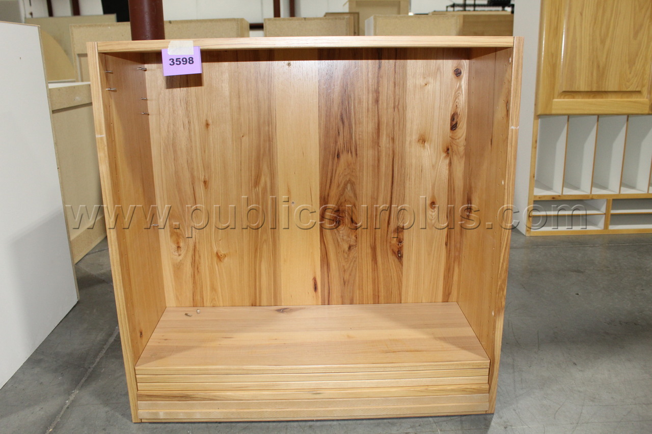 wood cabinet ~3598~ — photo 1