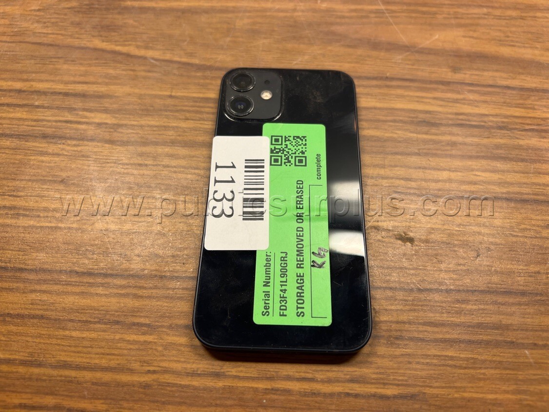 Apple iPhone — photo 1