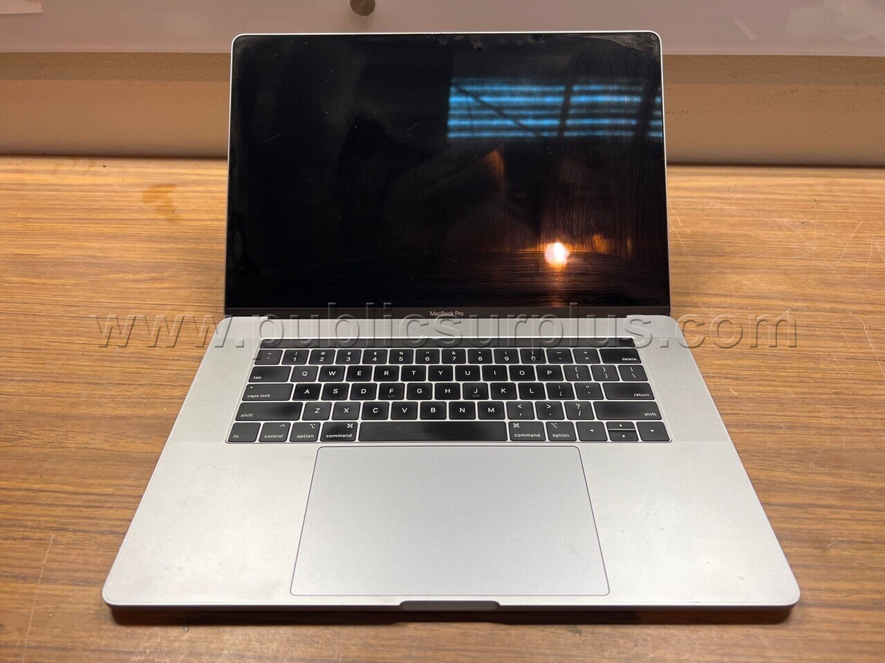Apple Macbook Pro A1990 — photo 1