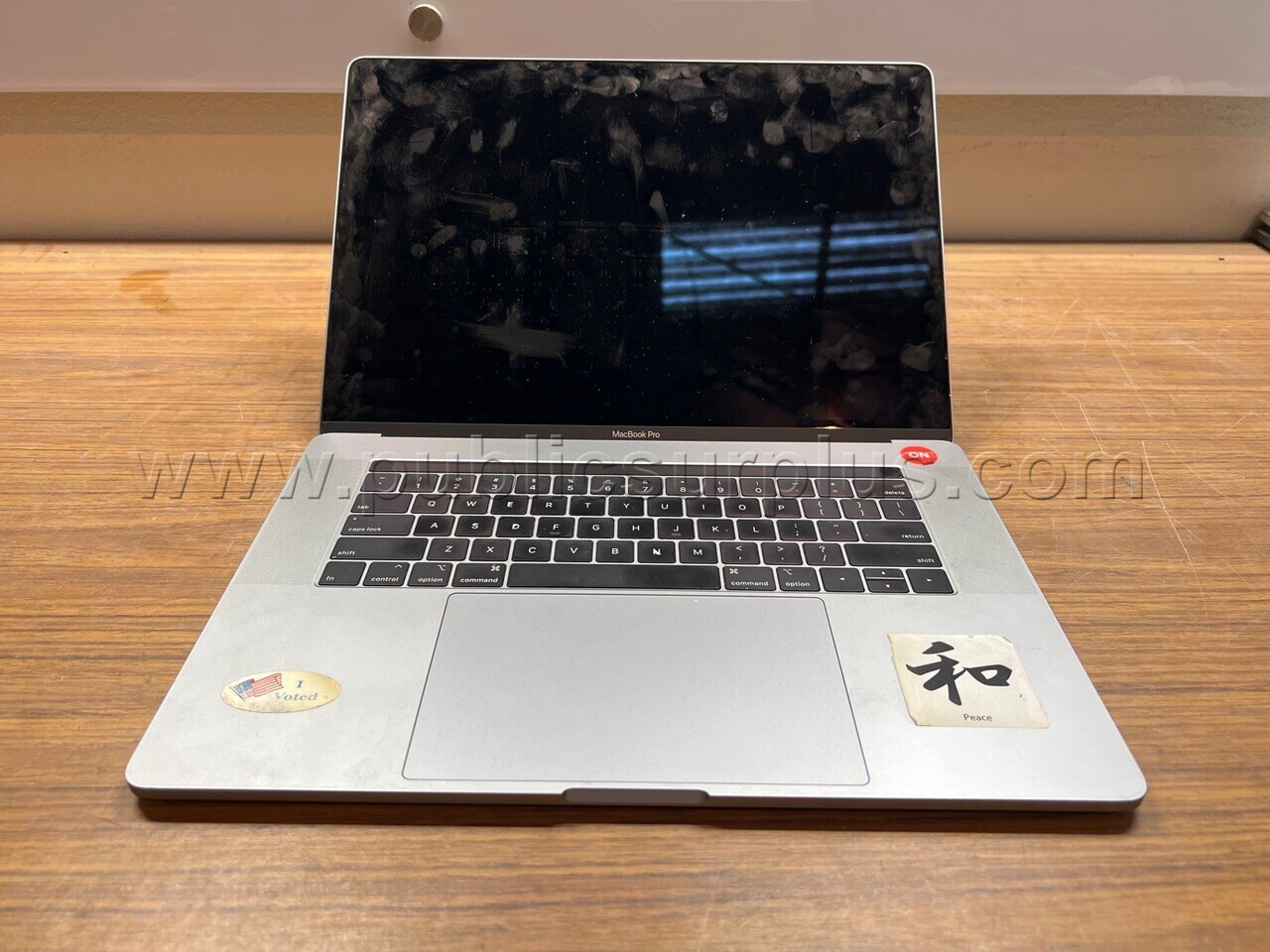 Apple Macbook Pro A1990 — photo 1