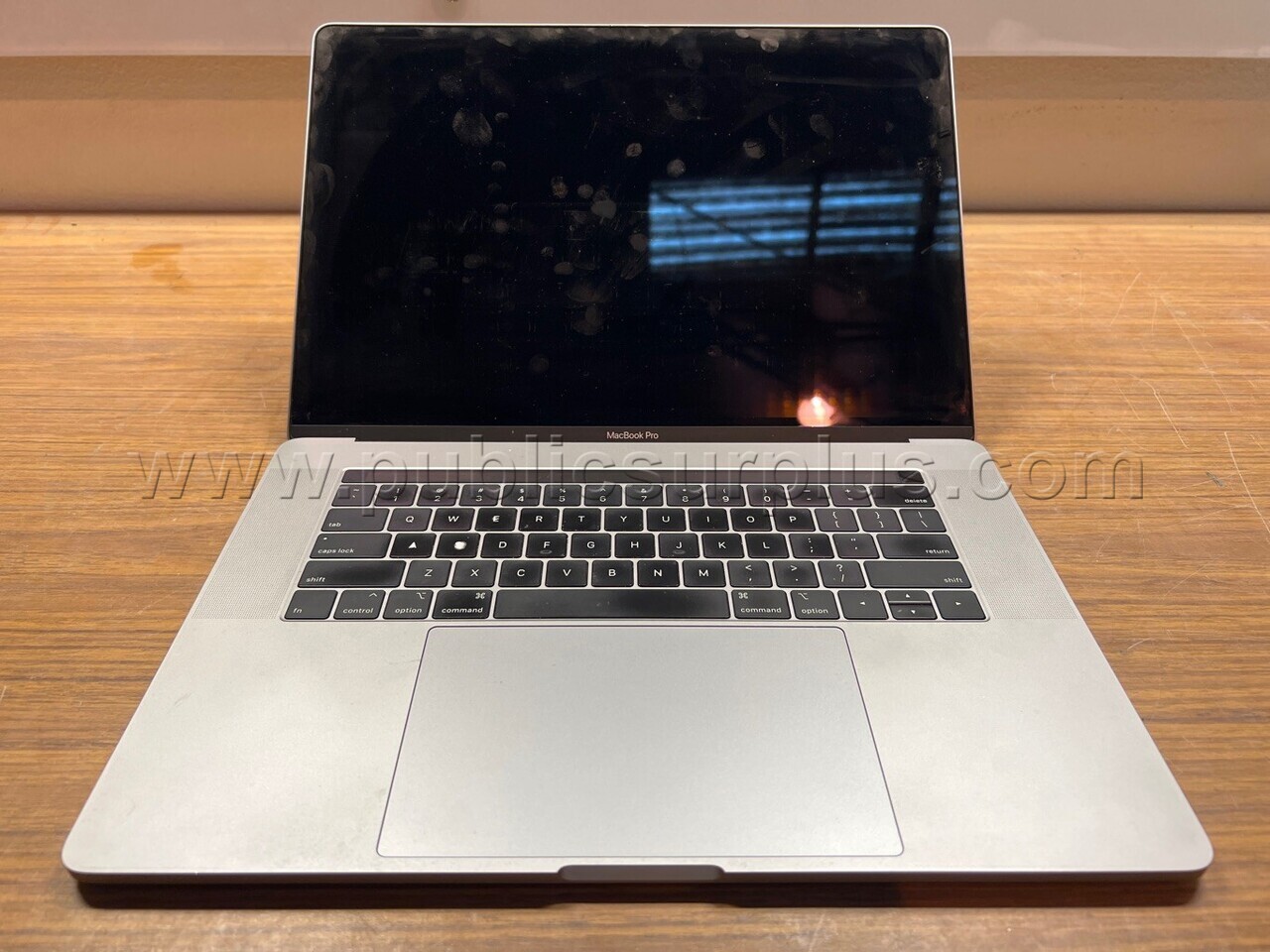 Apple Macbook Pro A1990 — photo 1