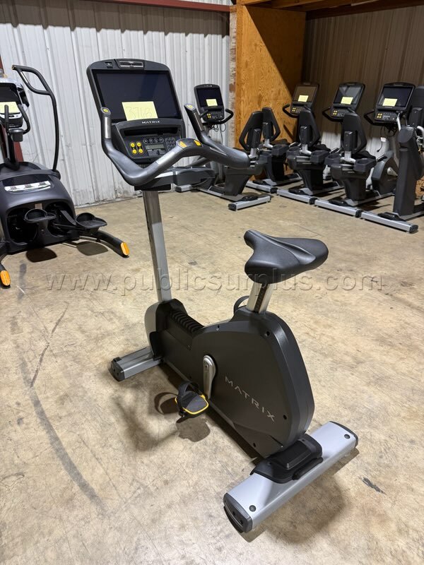 Lot of 1 - Matrix Upright Bike — photo 1