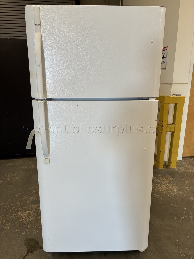Refrigerator — photo 1