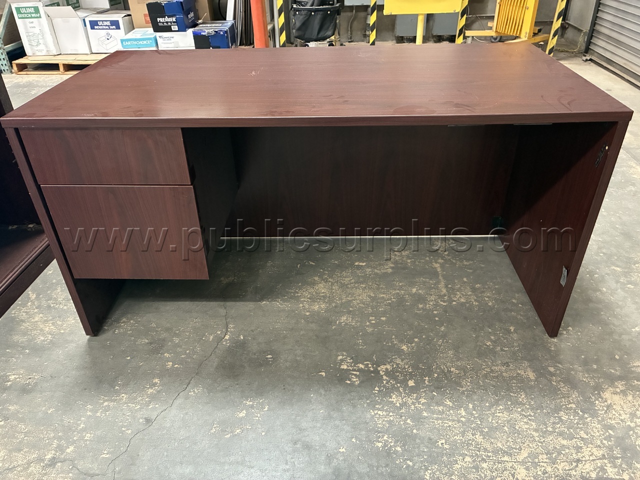 Desk — photo 1
