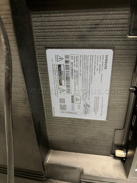 82" SAMSUNG LED TV — photo 1