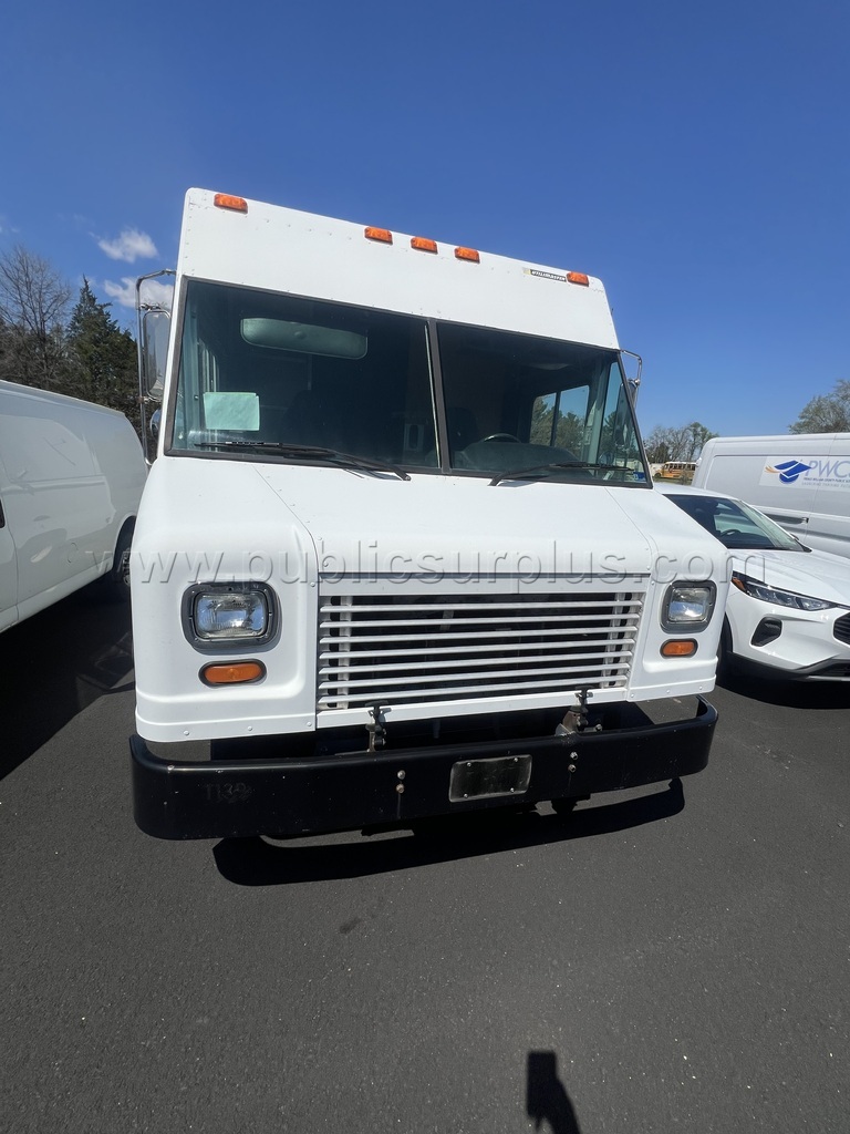 2013 FORD 1 Ton STEP VAN — photo 1