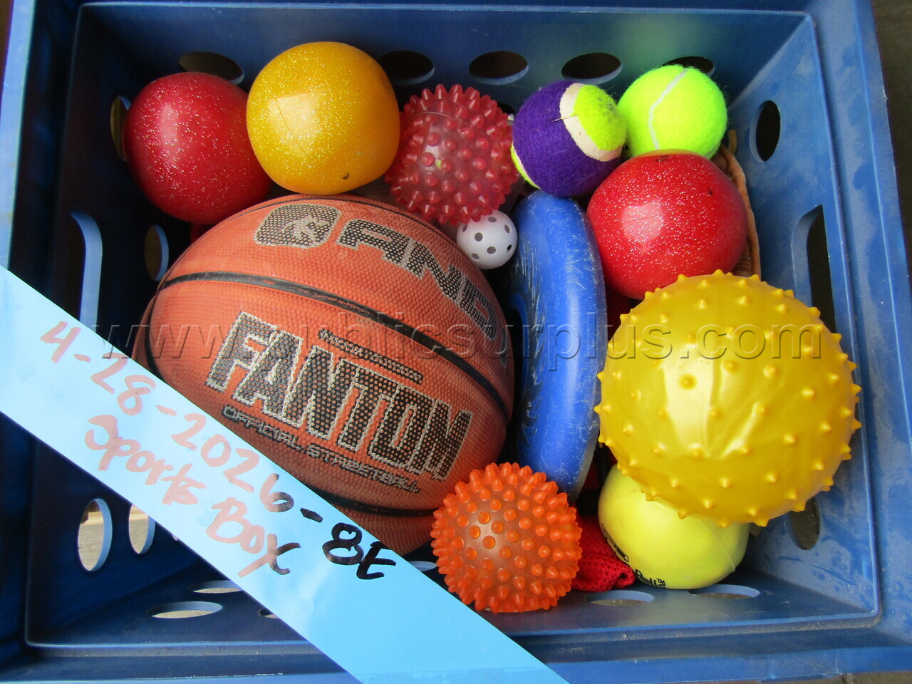 SPORTS BOX — photo 1
