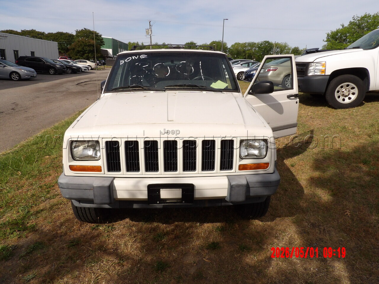 2001 Jeep Cherokee Sport — photo 1