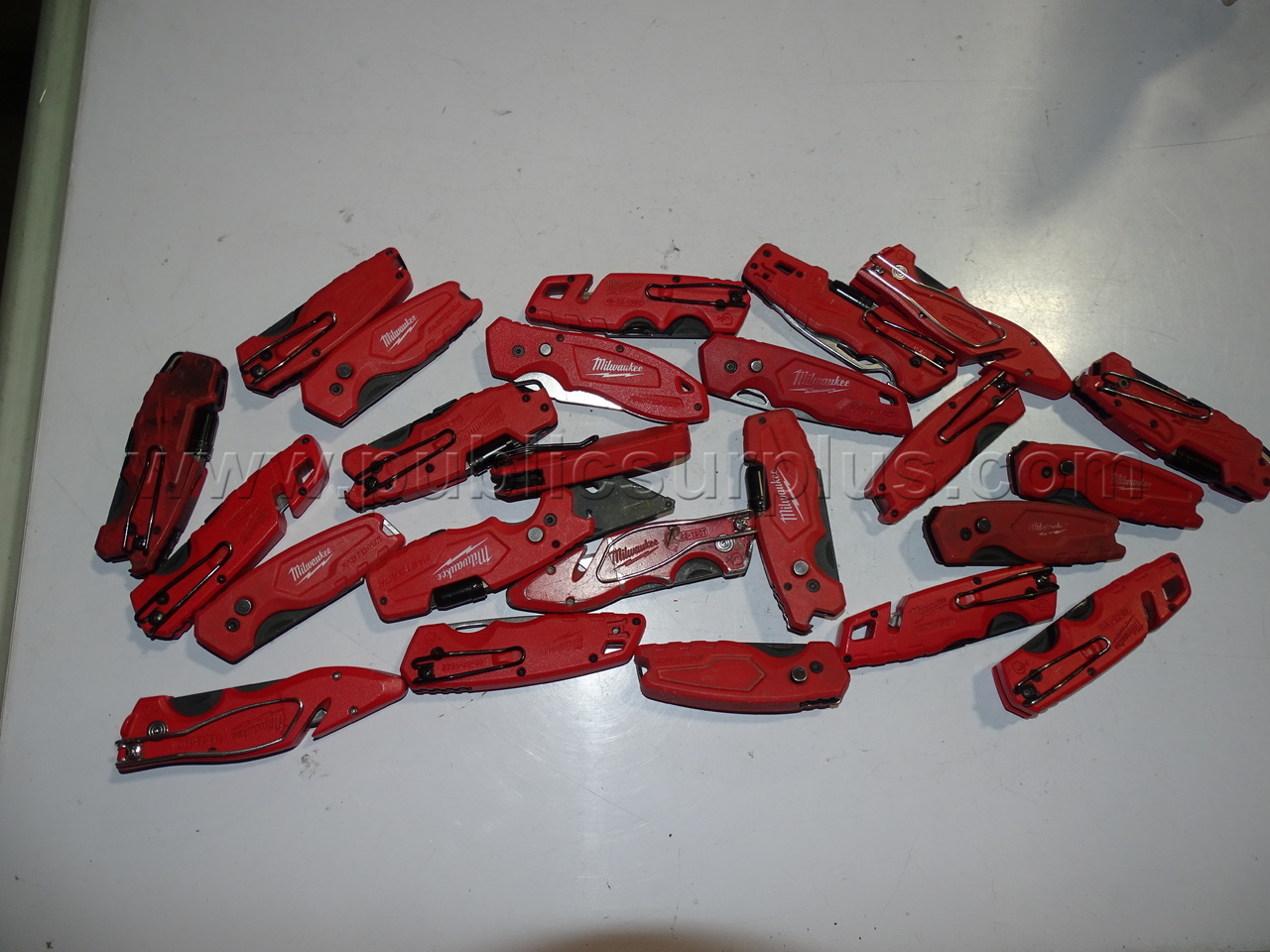 Milwaukee Utility Knives - Shipping Fee $20 — photo 1